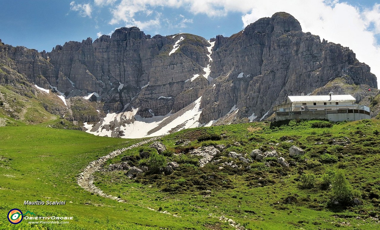 35 Rifugio Lecco, Dolomiti Orobiche....JPG